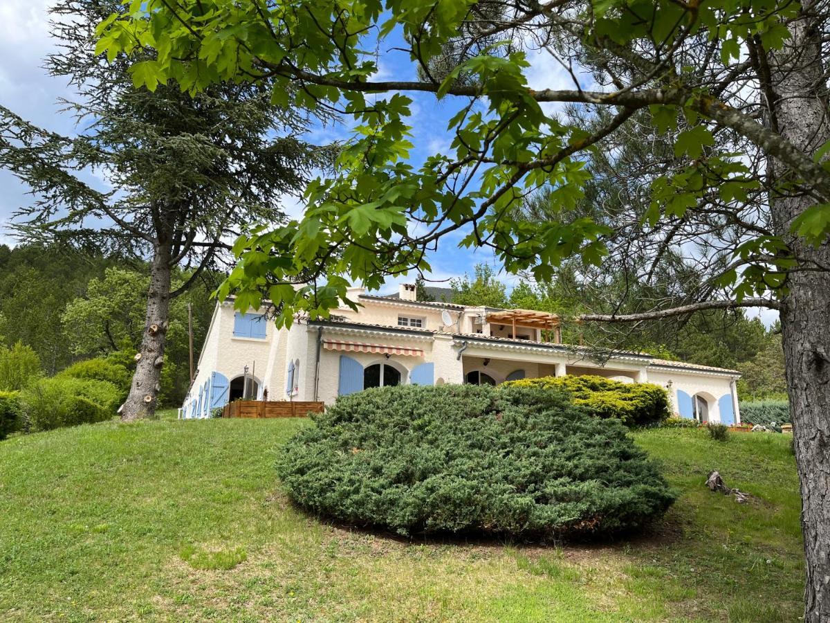 Le Cheval Blanc Bed & Breakfast Serres  Luaran gambar